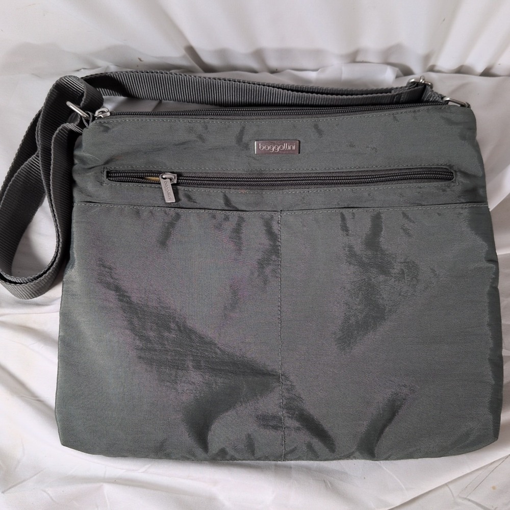 Baggallini Crossbody Bag Womens Large Nylon Lightweight Travel Purse Handbag